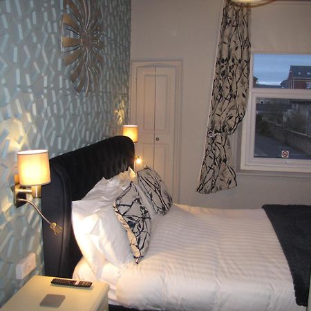 Ashmira Guest House Weymouth Eksteriør billede