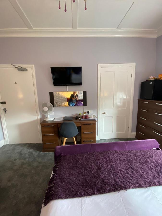 Ashmira Guest House Weymouth Eksteriør billede