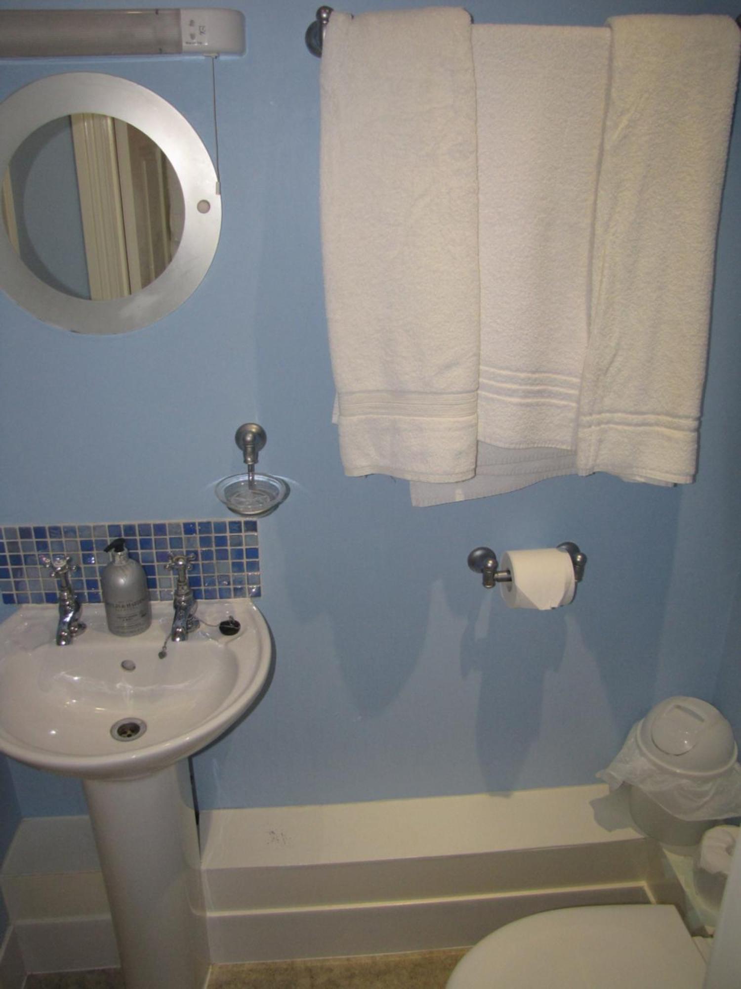 Ashmira Guest House Weymouth Eksteriør billede