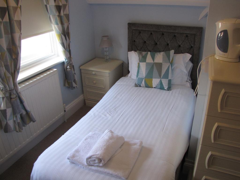 Ashmira Guest House Weymouth Eksteriør billede