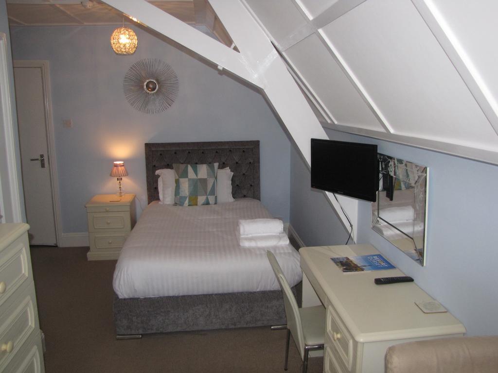 Ashmira Guest House Weymouth Eksteriør billede